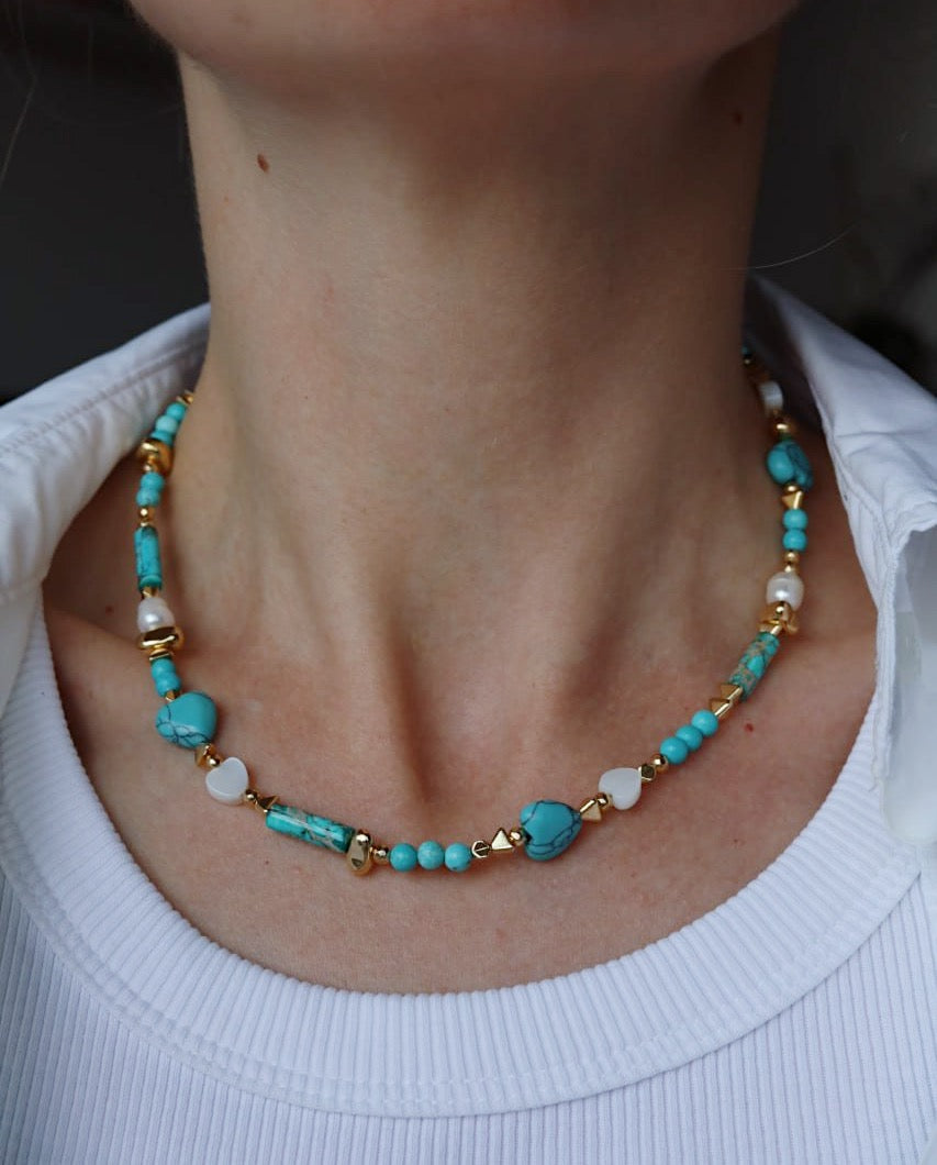 Turquoise necklace with pearls and hearts