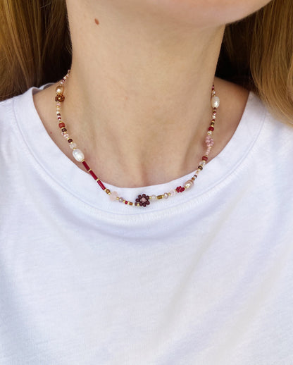 Beaded flower necklace in red and brown