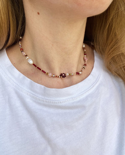 Beaded flower necklace in red and brown