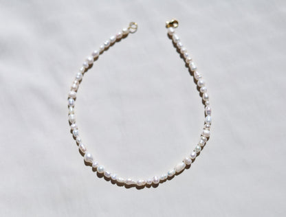 Pearl delicate classy necklace