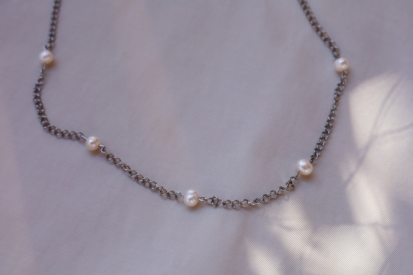 Chain necklace with small round freshwater pearls