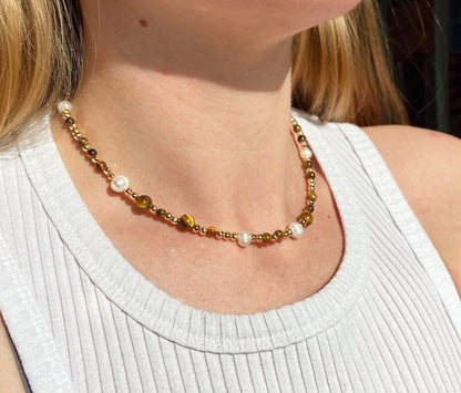 Beaded necklace with tiger eye and pearls