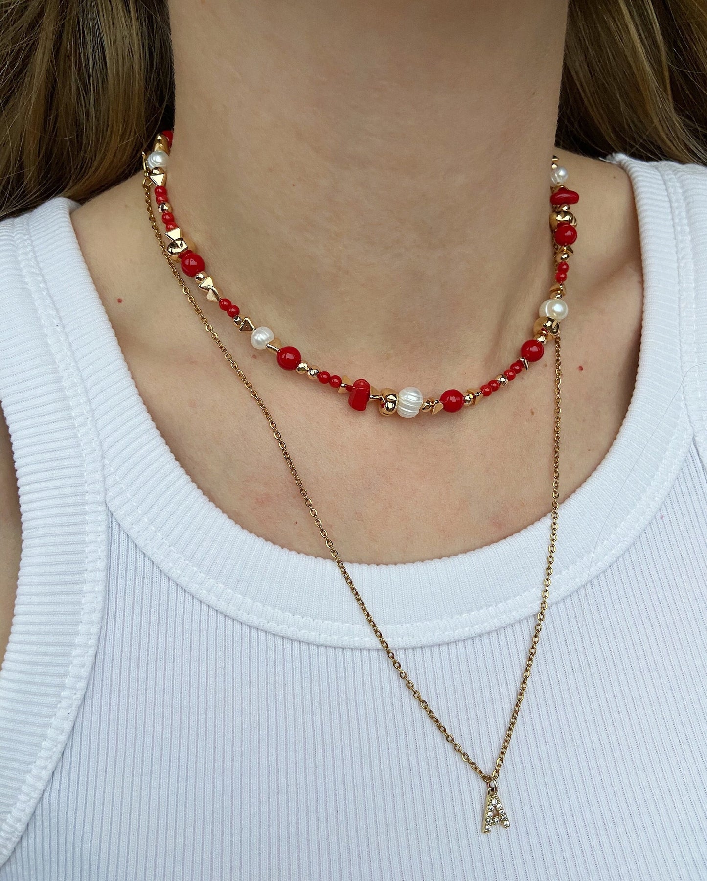 Beaded necklace with coral and pearls