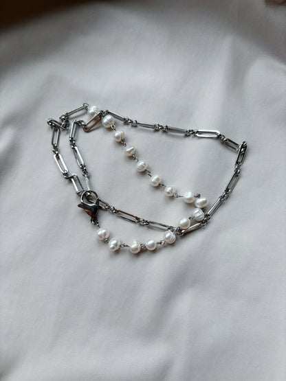 Long pearl and chain necklace