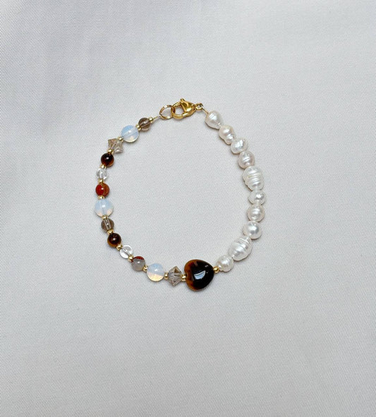 Tiger eye hear bracelet