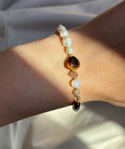 Tiger eye hear bracelet